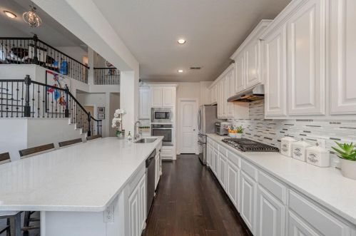 3820 Mustang Ave, Garland TX 75048 exterior