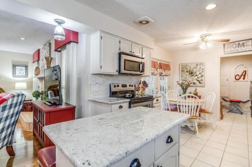 5132 Ledgestone Dr, Fort Worth TX  76132-2019 exterior
