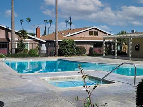 9166 Cerritos Ave, Anaheim CA  92804-5873 exterior