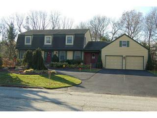 50 Sage Dr, Cranston, RI 02921-3527