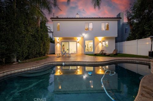 4719 Tobias Ave, Van Nuys CA  91403-2826 exterior