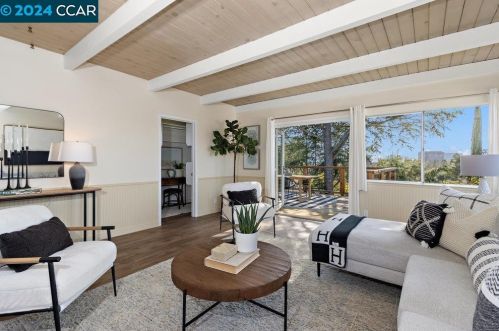 1945 Encima Dr, Concord CA  94519-2207 exterior