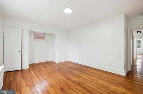 6937 19 St, Philadelphia PA  19146-2936 exterior