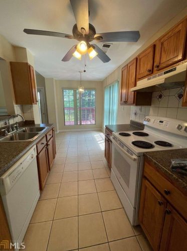 2427 Hi Roc Cir, Conyers GA  30012-2409 exterior