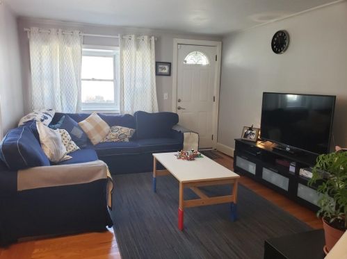 46 Rome Ave, Providence, RI 02904-4566