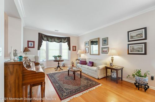3 Moss Ln, Jackson Twp, NJ 08527-4498