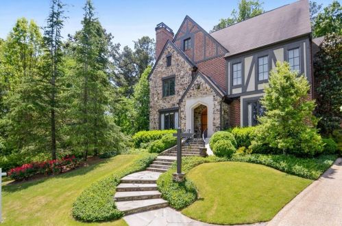 340 Ivy Knl, Atlanta, GA 30342-4247