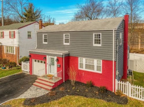 41 Buckingham Rd, Town Center, NJ 07052-2703