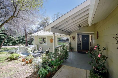 2727 Campbell Dr, Auburn, CA 95602-9655