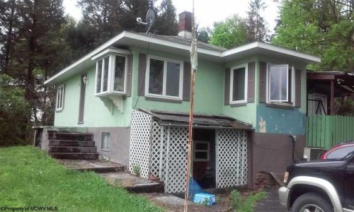 1509 Long Hollow Rd, Cascade, WV 26542-8614