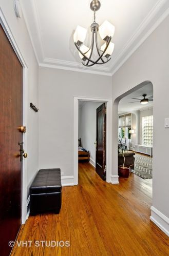 901 Margate Ter, Chicago, IL 60640-3809