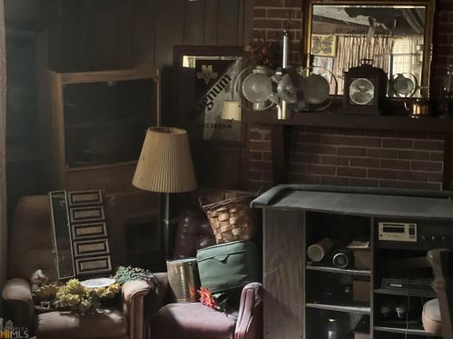 166 Burbank Dr, Atlanta GA  30314-2555 exterior