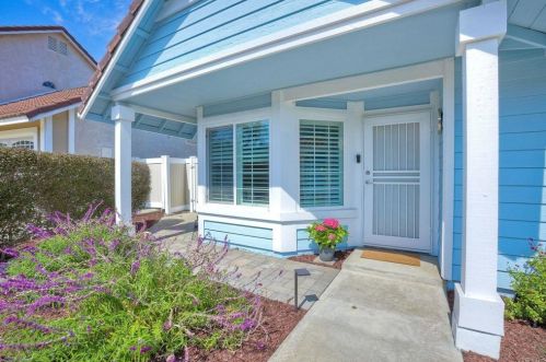 1377 Crestview Dr, Oceanside, CA 92056-6613