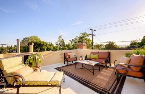 1149 Cordova Ave, Glendale CA  91206-2115 exterior