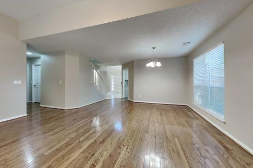 6 Regency Ct, Conroe TX  77304-2744 exterior