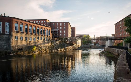 45 Hill St, Biddeford, ME 04005-2685