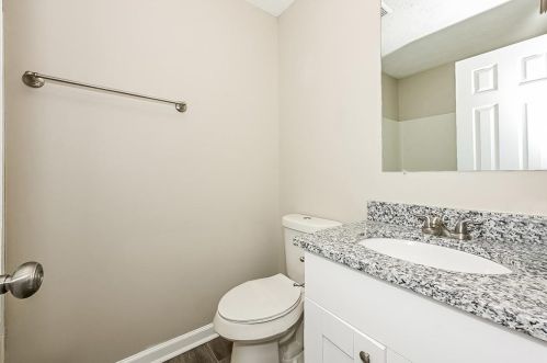 6837 Hiddenlake Dr, Rex GA  30273-2164 exterior