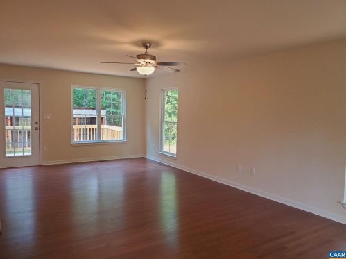 4152 Rising Sun Rd, Bybee, VA 22963-4020