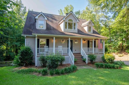 5222 Gum Creek Dr, Loganville, GA 30052-9206