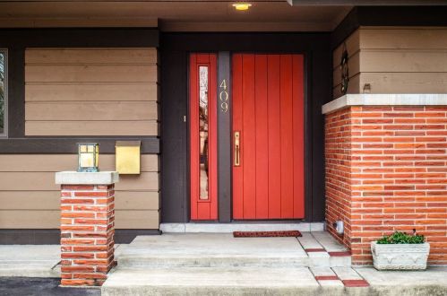 409 Ridge Ave, Willowbrook IL  60514-2705 exterior