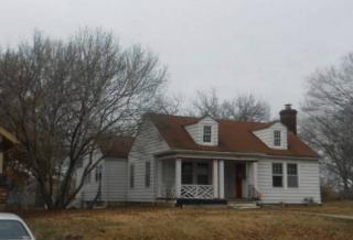 1402 Central St, Leavenworth, KS 66048-3130