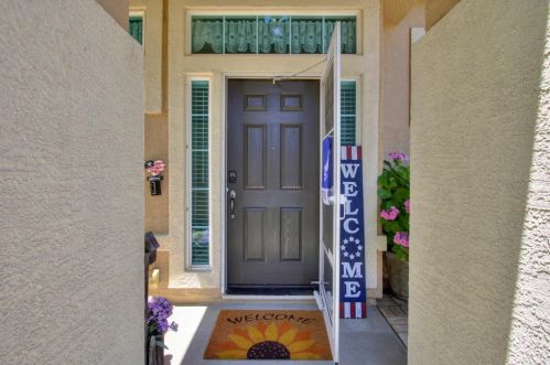 8418 Arborwood Ct, Elk Grove, CA 95624-3925