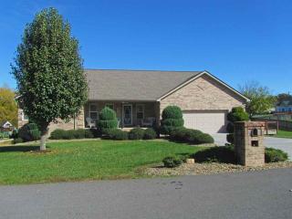 1672 Sams Dr, Dandridge, TN 37725-6263