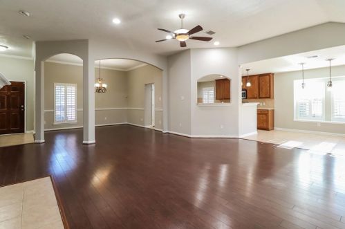 27 Misty Canyon Pl, Conroe TX  77385-3533 exterior