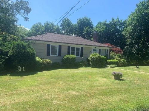 59 Valleyview Dr, Middlefield, CT 06455-1045