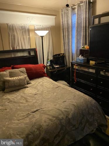 1926 7 St, Camden NJ 08102-1842 exterior