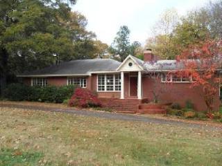 3550 Galloway Dr, Memphis, TN 38111-6812