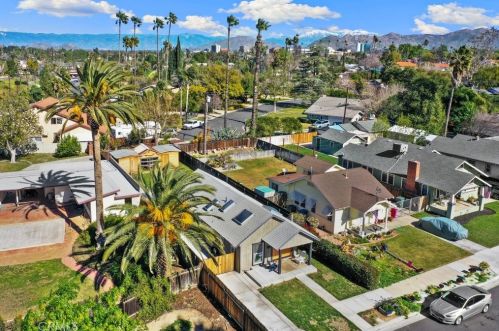 4501 Larchwood Pl, Riverside CA  92506-1189 exterior