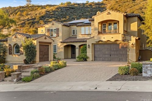 1416 Schoolhouse Way, San Marcos, CA 92078-1012