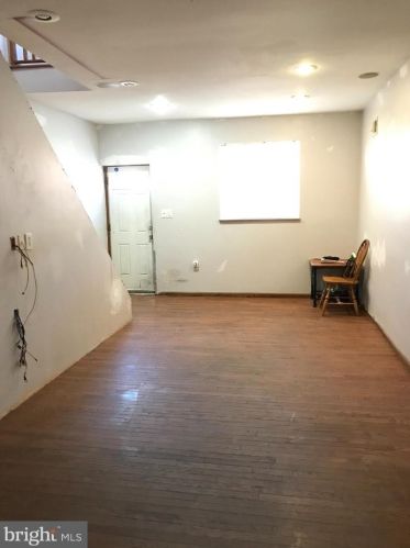 2206 Cantrell St, Philadelphia, PA 19145-3307