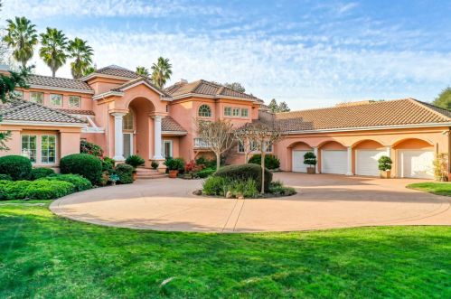 8713 Hammersmith Ln, Fair Oaks, CA 95628-6300