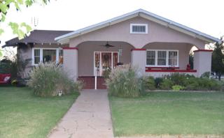 208 Marion Ave, Hinton, OK 73047-8801