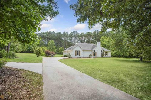 390 Huckaby Rd, Brooks, GA 30205-1506
