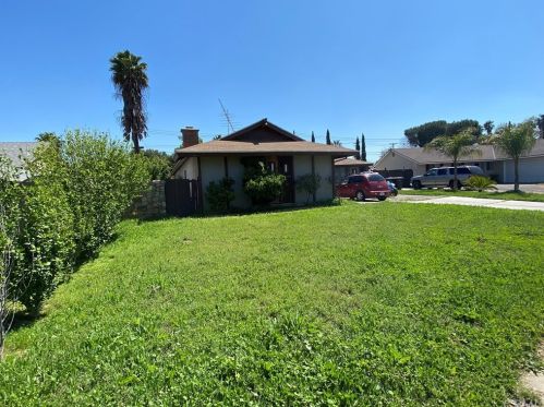 11230 Kern Pl, Riverside, CA 92505-2509