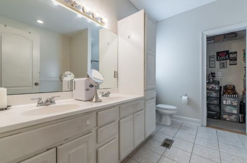 1758 Marietta Rd, Atlanta GA  30318-2735 exterior