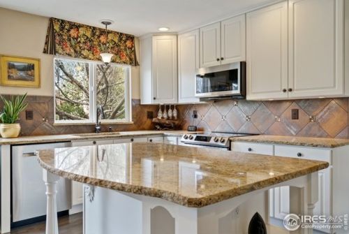 5423 Hunter Dr, Fort Collins CO  80528-9391 exterior