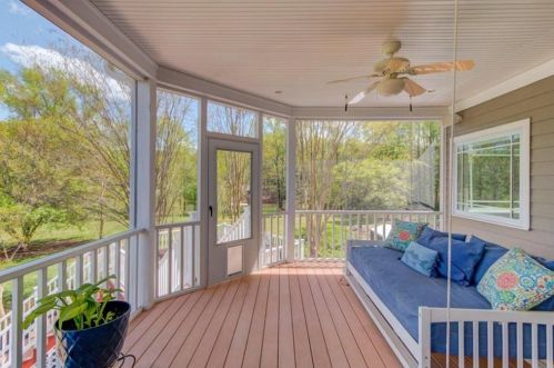 1126 Shoreline Dr, Jefferson GA  30549-2142 exterior