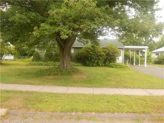 31 Green Manor Ave, Windsor, CT 06095-3527