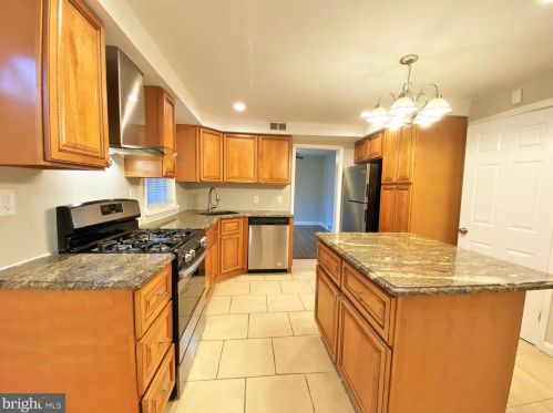 1744 Gross Ave, Camden NJ 08110-2702 exterior