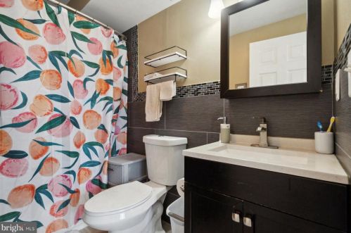 528 13 St, Philadelphia PA  19147-4533 exterior