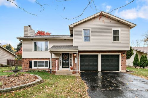108 Rockhurst Rd, Lemont, IL 60440-2349