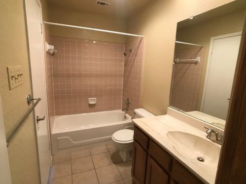 6925 Sierra Dr, Fort Worth TX 76116-3915 exterior