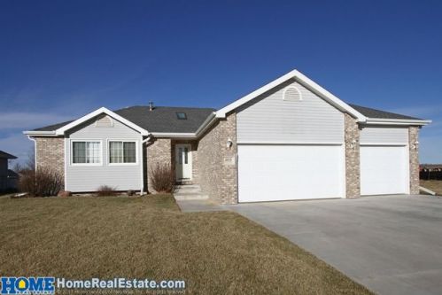 2055 Parkview Dr, Tamora, NE 68434-3011