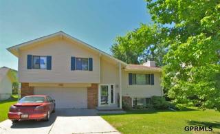 2213 Scarborough Dr, Bellevue, NE 68123-2052