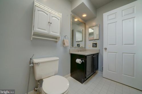 1900 Autumn Ridge Cir, Silver Spring MD 20906-5826 exterior