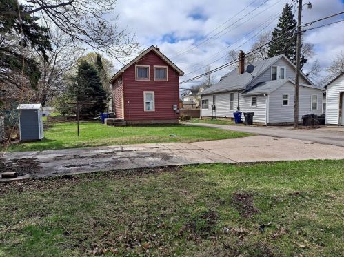 1075 Case Ave, Saint Paul MN  55106-3909 exterior